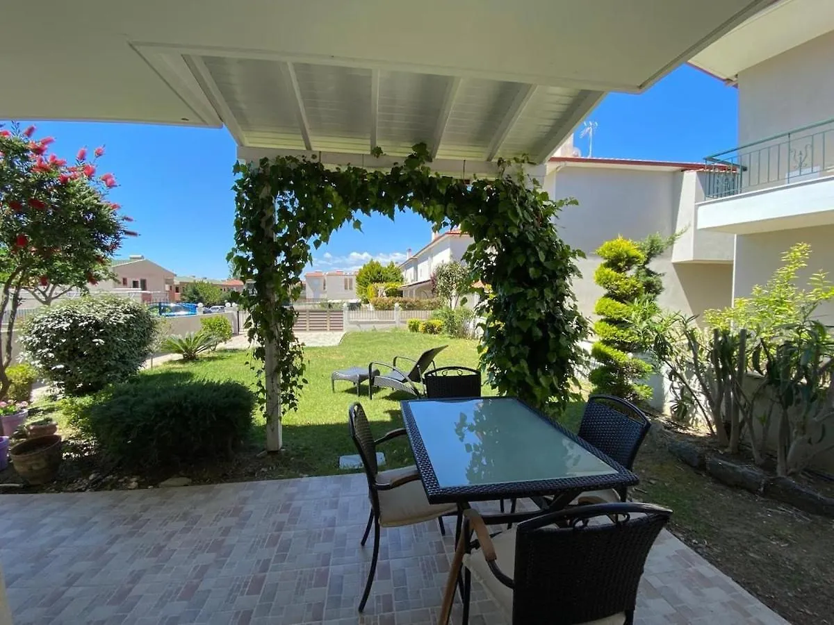 ניקיטי Villa Elephantik 0*,